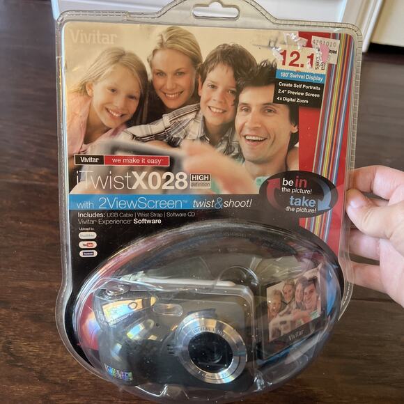 Vivitar ViviCam Twist X028 digital camera 12.1 Mega Pixels 4x Zoom NEW OPEN BOX - Picture 1 of 12